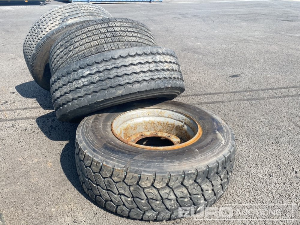 385/65R22.5 Tyre & Rim (4 of) - Pneu: photos 2 385/65R22.5 Tyre & Rim (4 of) - Pneu: photos 2