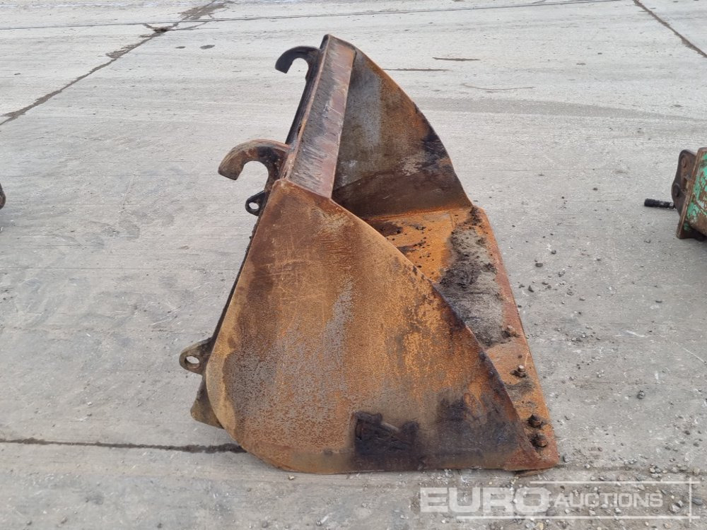 Godet 60" Loading Bucket to suit Telehandler: photos 6