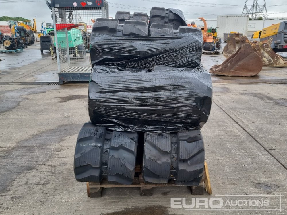 8 Ton Excavator Rubber Tracks (6 of) - Chenille pour Engins de chantier: photos 4 8 Ton Excavator Rubber Tracks (6 of) - Chenille pour Engins de chantier: photos 4