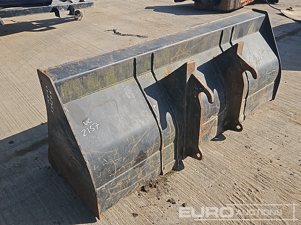 88" Loading Bucket to suit Telehandler - Godet: photos 3 88" Loading Bucket to suit Telehandler - Godet: photos 3