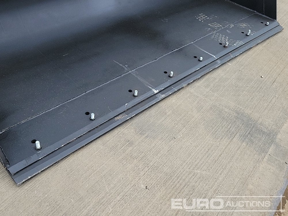 Godet neuf 90" Loading Bucket to suit Telehandler: photos 12