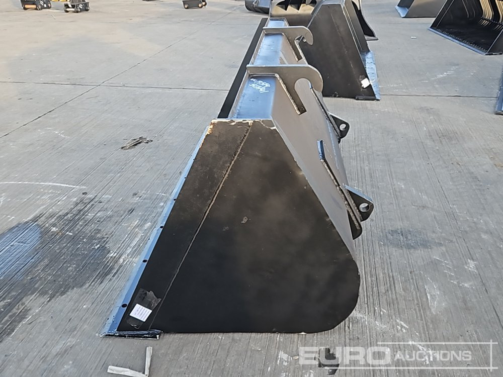 90" Loading Bucket to suit Telehandler - Godet: photos 2 90" Loading Bucket to suit Telehandler - Godet: photos 2
