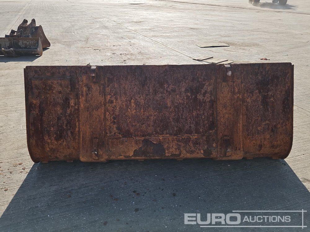 90" Loading Bucket to suit Telehandler - Godet: photos 4 90" Loading Bucket to suit Telehandler - Godet: photos 4