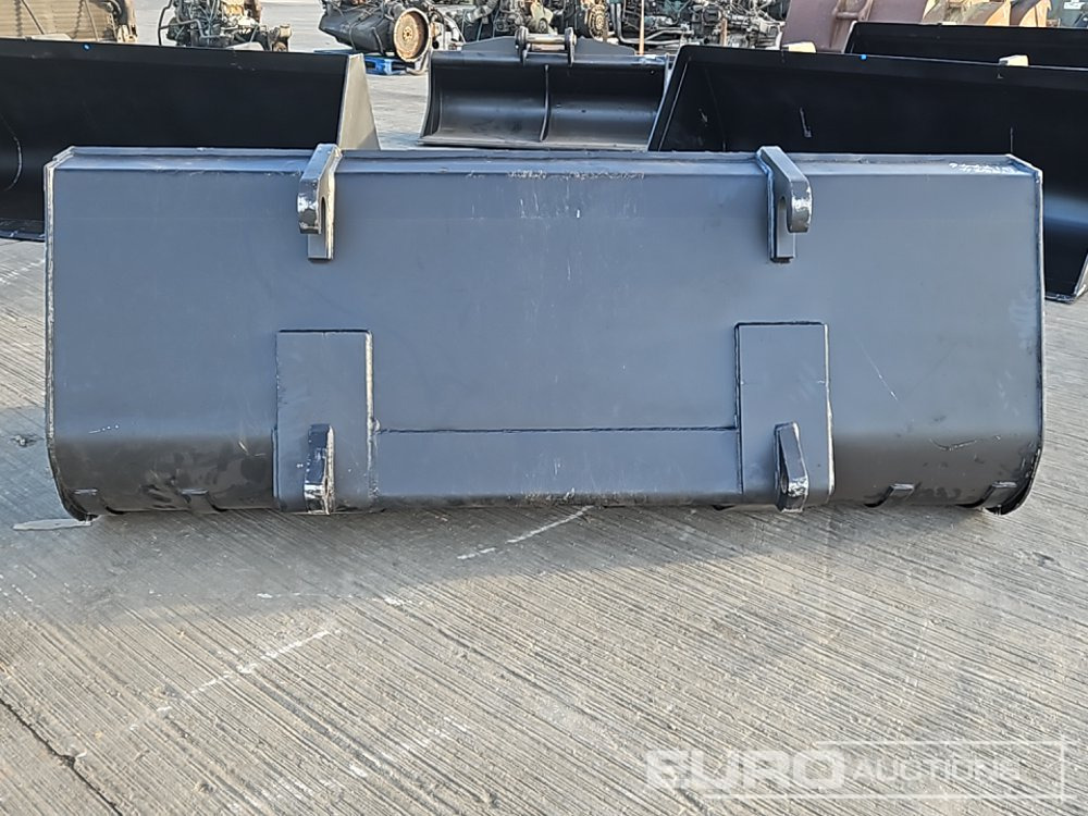 90" Loading Bucket to suit Telehandler - Godet: photos 4 90" Loading Bucket to suit Telehandler - Godet: photos 4