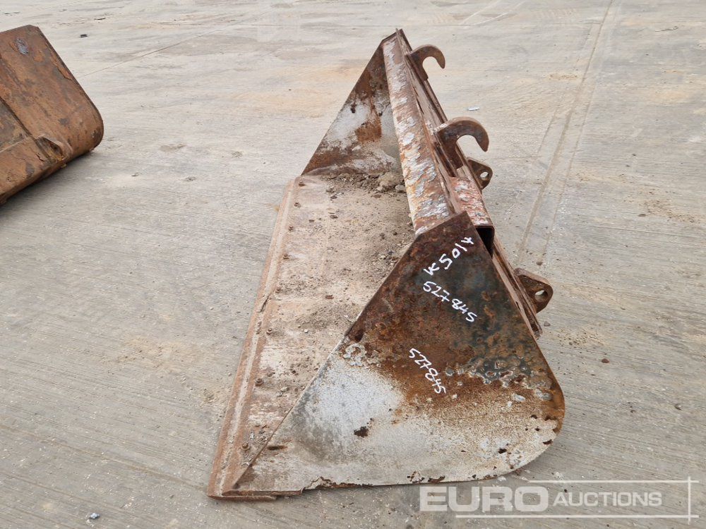 90" Loading Bucket to suit Telehandler - Godet: photos 2 90" Loading Bucket to suit Telehandler - Godet: photos 2