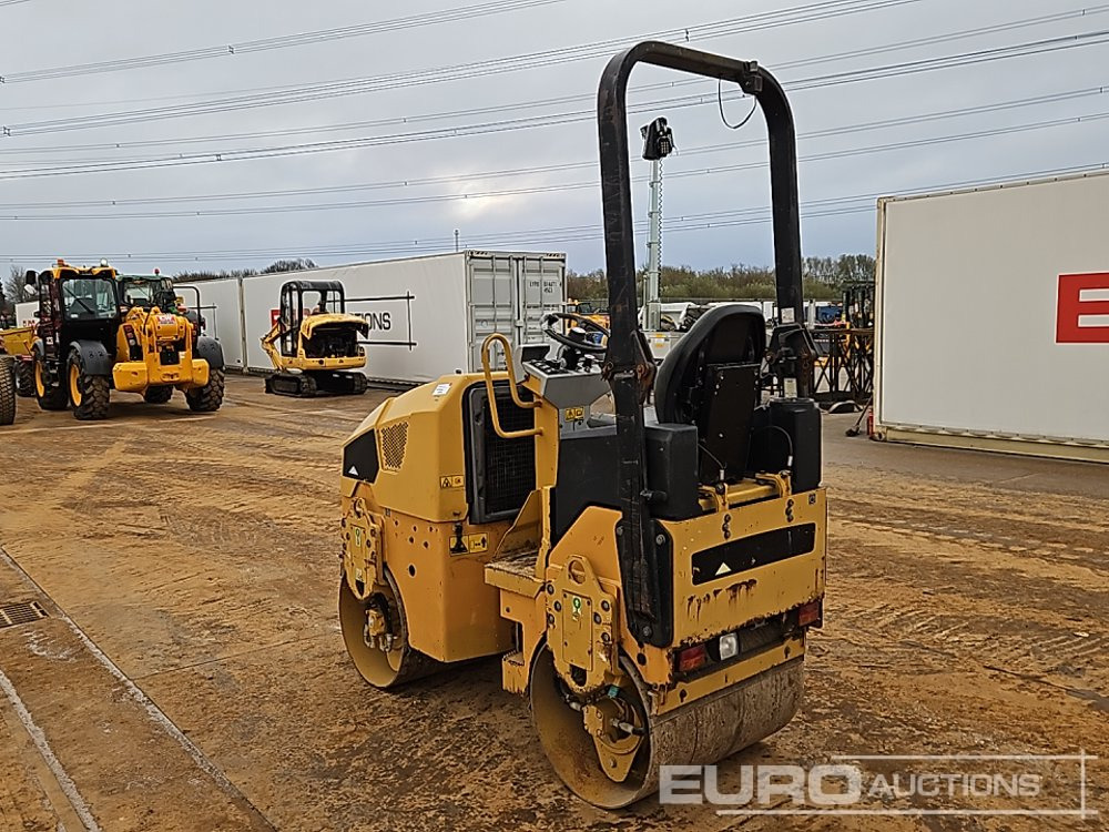 CAT CB14 - Compacteur: photos 3 CAT CB14 - Compacteur: photos 3