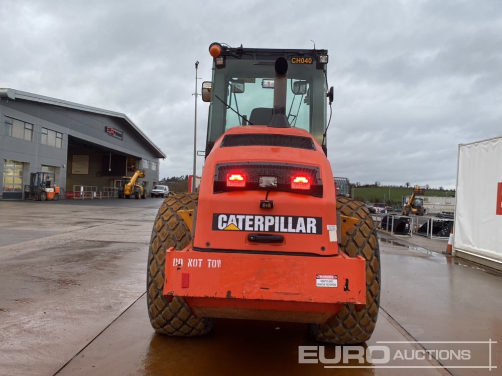 CAT CS74 - Compacteur: photos 4 CAT CS74 - Compacteur: photos 4