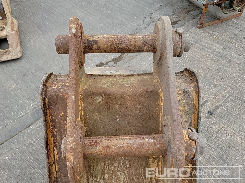 Godet Case 24" Digging Bucket 65mm Pin to suit 13 Ton Excavator: photos 13