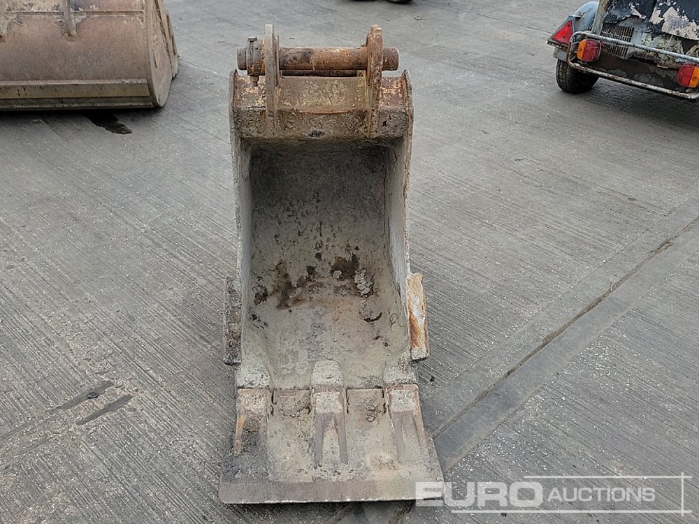 Godet Case 24" Digging Bucket 65mm Pin to suit 13 Ton Excavator: photos 8