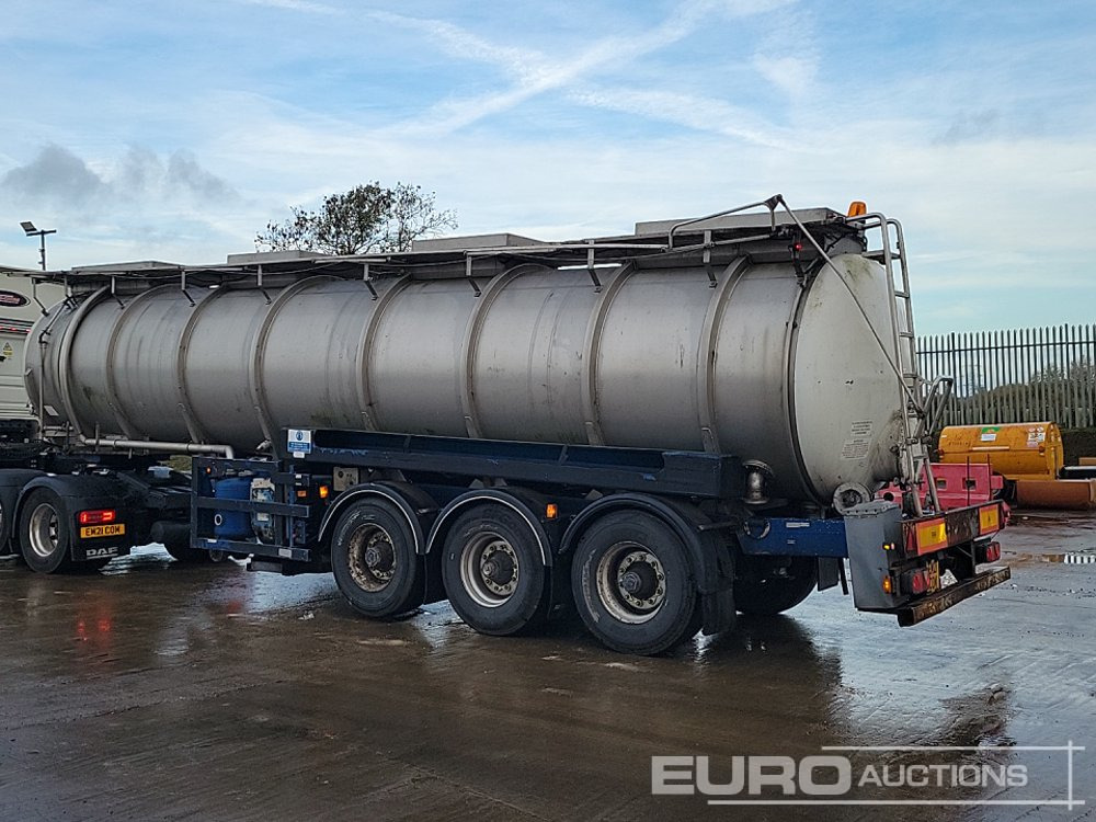 Crane Freuhauf Tri Axle Tanker Trailer - Semi-remorque citerne: photos 3 Crane Freuhauf Tri Axle Tanker Trailer - Semi-remorque citerne: photos 3