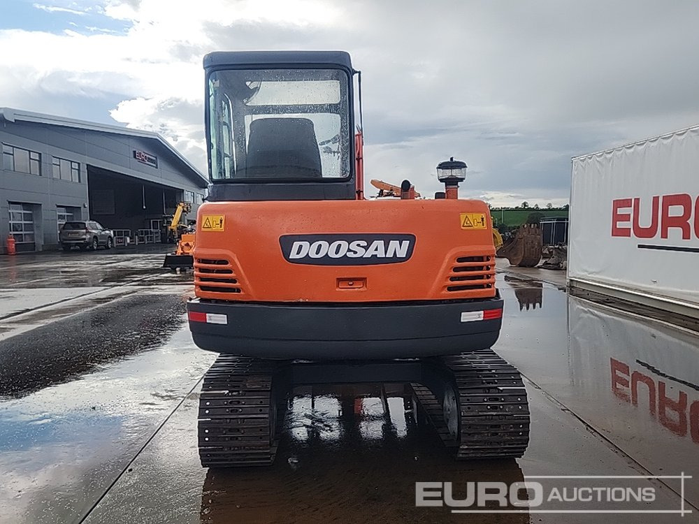 Doosan DH55-V - Mini pelle: photos 4 Doosan DH55-V - Mini pelle: photos 4