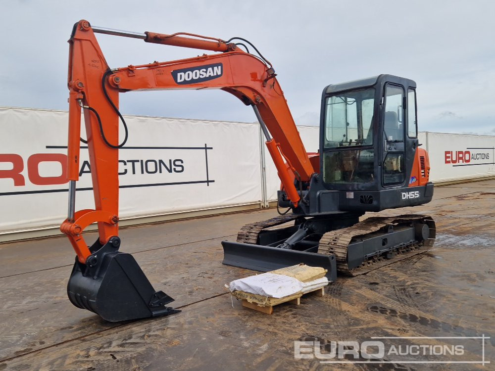 Doosan DH55-V - Mini pelle: photos 1 Doosan DH55-V - Mini pelle: photos 1