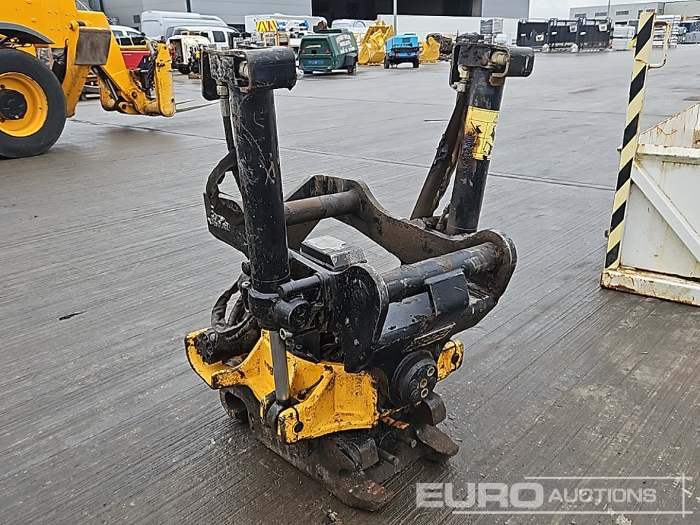 Engcon Hydraulic Tilt Rotator S60 Hitch to suit 12-20 Ton Excavator - Attache rapide: photos 3 Engcon Hydraulic Tilt Rotator S60 Hitch to suit 12-20 Ton Excavator - Attache rapide: photos 3