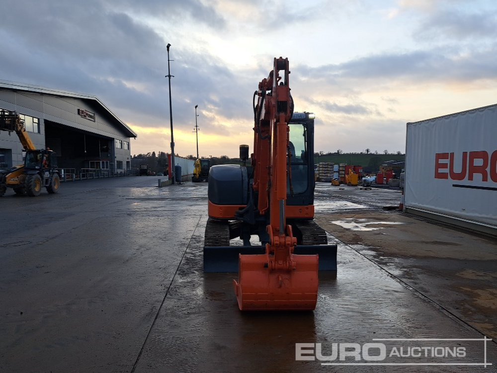 Mini pelle Hitachi ZX65USB-3F: photos 8 Mini pelle Hitachi ZX65USB-3F: photos 8