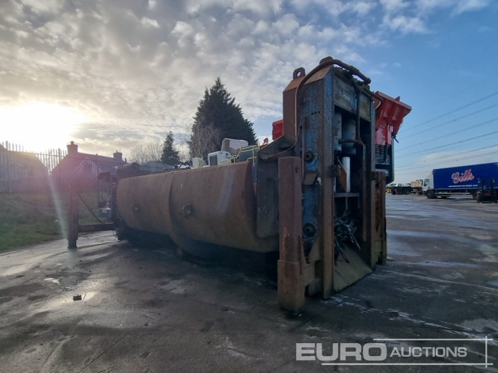 Hydraulic Baler Sheer, 4 Cylinder Engine - Broyeur industriel: photos 3 Hydraulic Baler Sheer, 4 Cylinder Engine - Broyeur industriel: photos 3