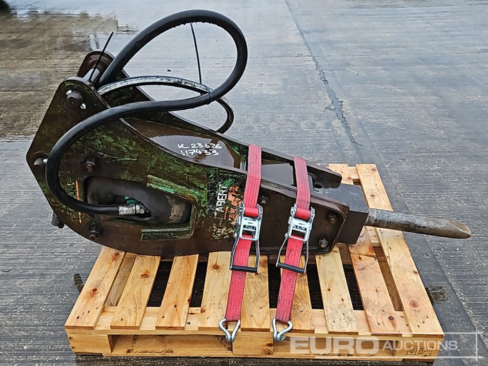 Hydraulic Breaker 45mm Pin to suit 4-6 Ton Excavator - Marteau hydraulique: photos 2 Hydraulic Breaker 45mm Pin to suit 4-6 Ton Excavator - Marteau hydraulique: photos 2