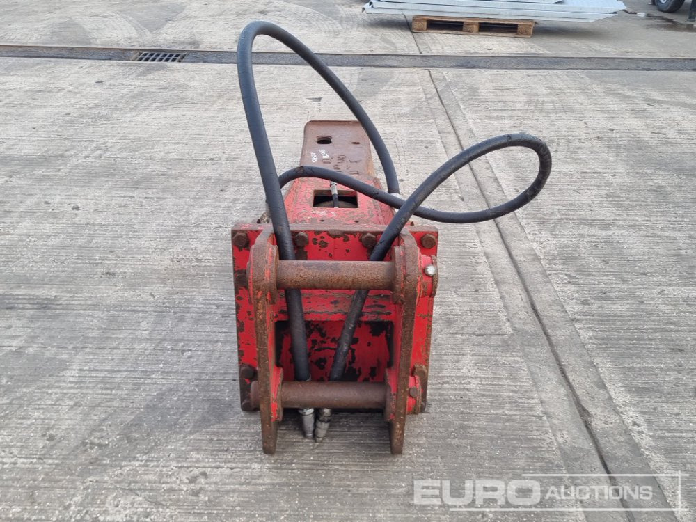 Hydraulic Breaker 65mm Pin to suit 13 Ton Excavator - Marteau hydraulique: photos 4 Hydraulic Breaker 65mm Pin to suit 13 Ton Excavator - Marteau hydraulique: photos 4