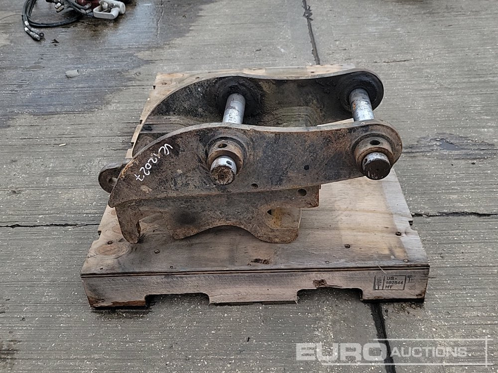 Hydraulic Double Lock Quick Hitch 45mm Pin to suit 4-6 Ton Excavator - Attache rapide: photos 2 Hydraulic Double Lock Quick Hitch 45mm Pin to suit 4-6 Ton Excavator - Attache rapide: photos 2
