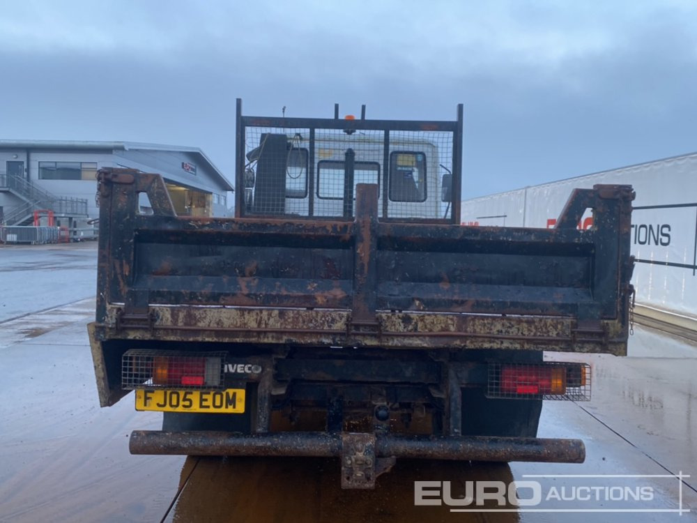 Iveco 75E-17 - Camion benne: photos 4 Iveco 75E-17 - Camion benne: photos 4