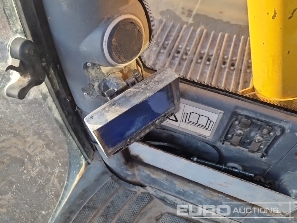 Pelle sur chenille JCB JS130LC: photos 38 Pelle sur chenille JCB JS130LC: photos 38