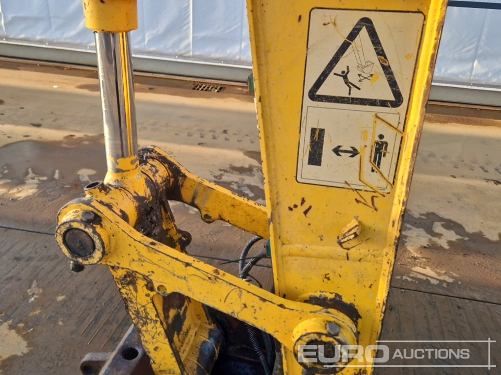 Pelle sur chenille JCB JS130LC: photos 16 Pelle sur chenille JCB JS130LC: photos 16