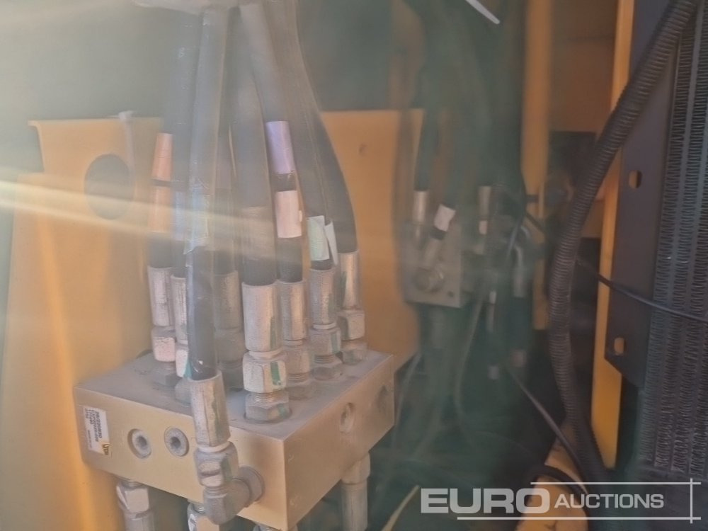 Pelle sur chenille JCB JS130LC: photos 46 Pelle sur chenille JCB JS130LC: photos 46