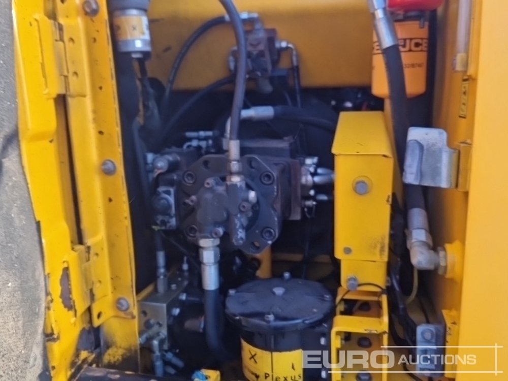 Pelle sur chenille JCB JS130LC: photos 49 Pelle sur chenille JCB JS130LC: photos 49