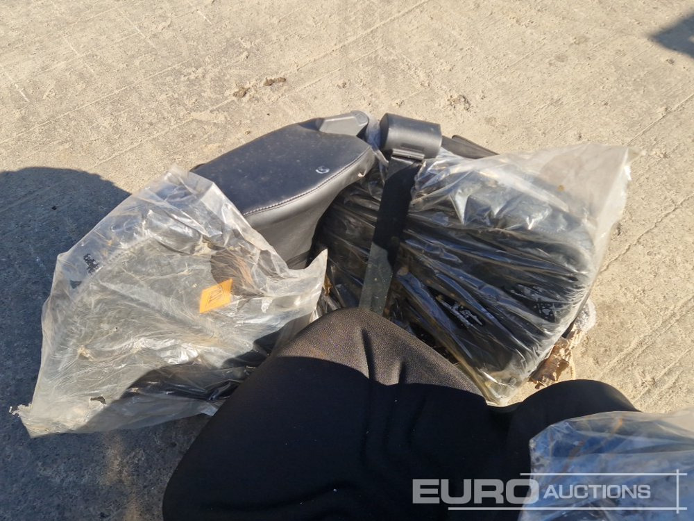 Moteur JCB Operator Seat (6 of): photos 15