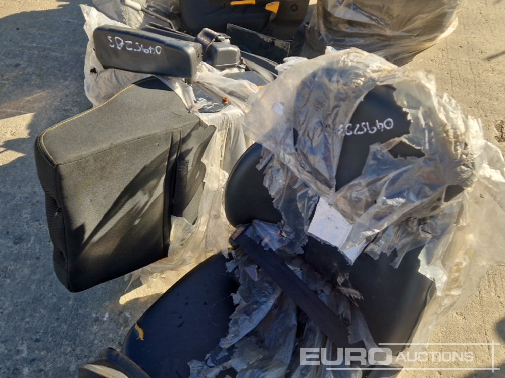 Moteur JCB Operator Seat (6 of): photos 11
