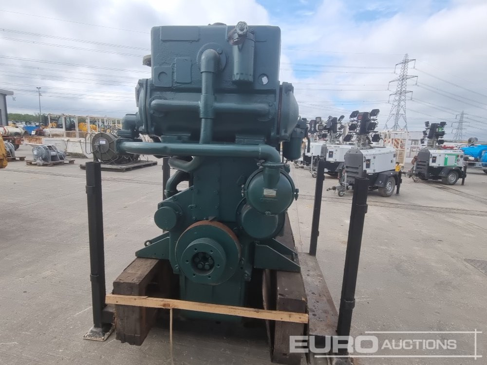 Komatsu 6 Cylinder Engine - Moteur: photos 4 Komatsu 6 Cylinder Engine - Moteur: photos 4