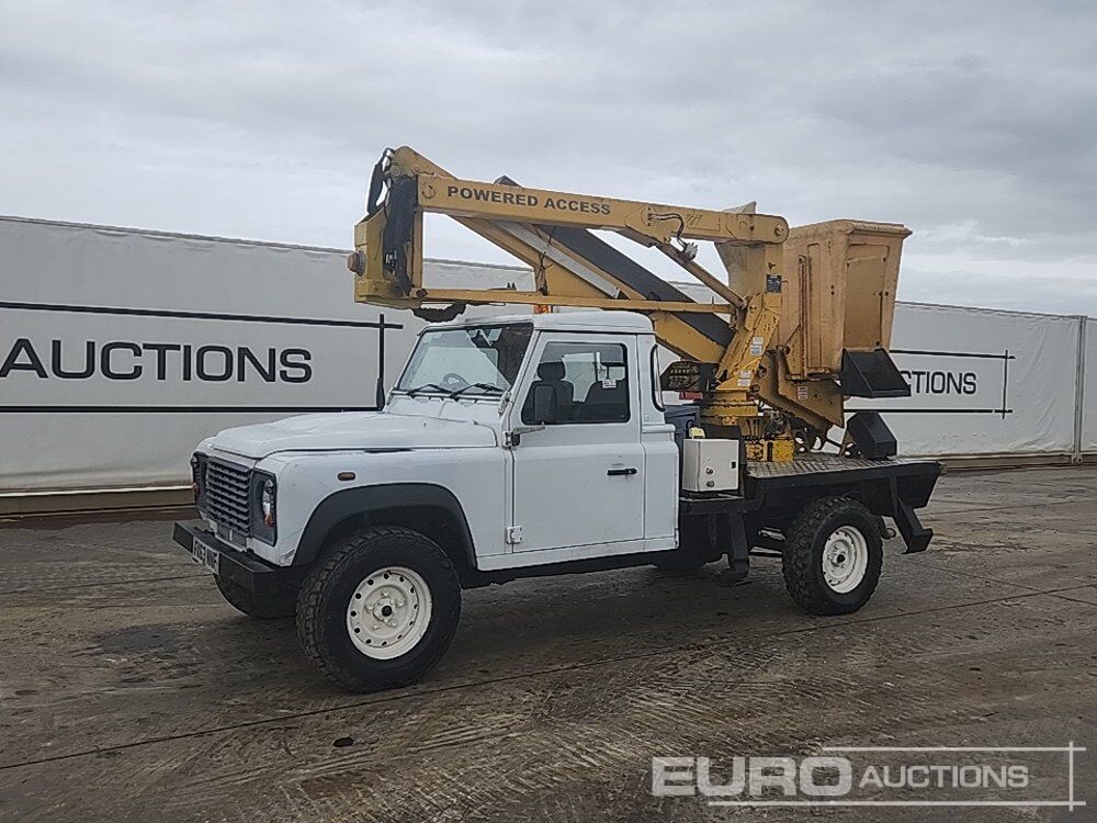 Land Rover Defender - Transport de personnes: photos 1 Land Rover Defender - Transport de personnes: photos 1