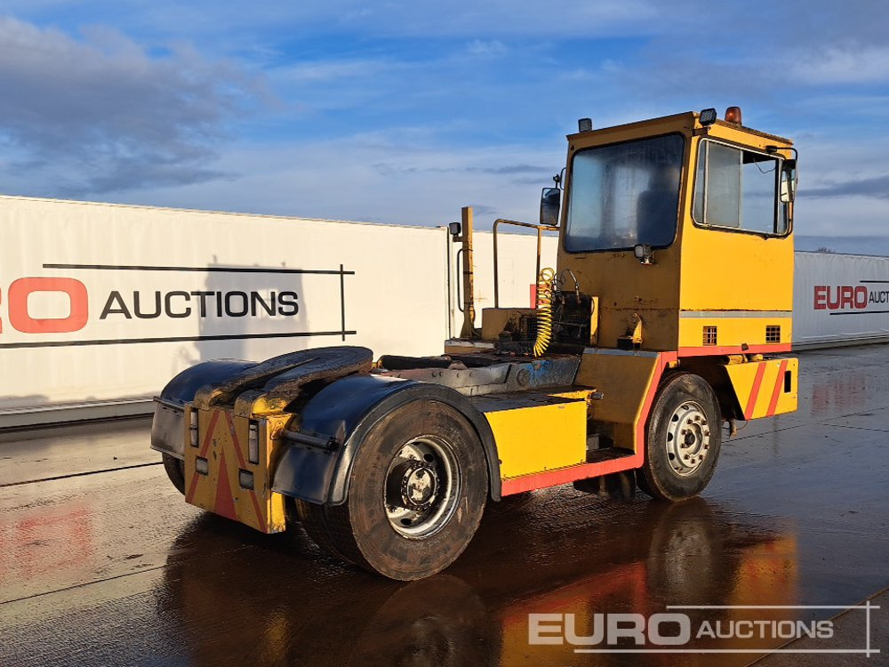 ML Douglas 4x2 Shunter (Not Road Registered, Reg Docs Are NOT Available) - Tracteur portuaire: photos 5 ML Douglas 4x2 Shunter (Not Road Registered, Reg Docs Are NOT Available) - Tracteur portuaire: photos 5