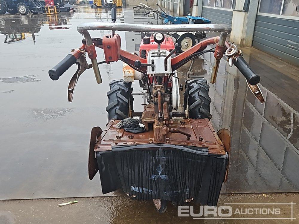 Mitsubishi CT601 - Machine agricole: photos 4 Mitsubishi CT601 - Machine agricole: photos 4