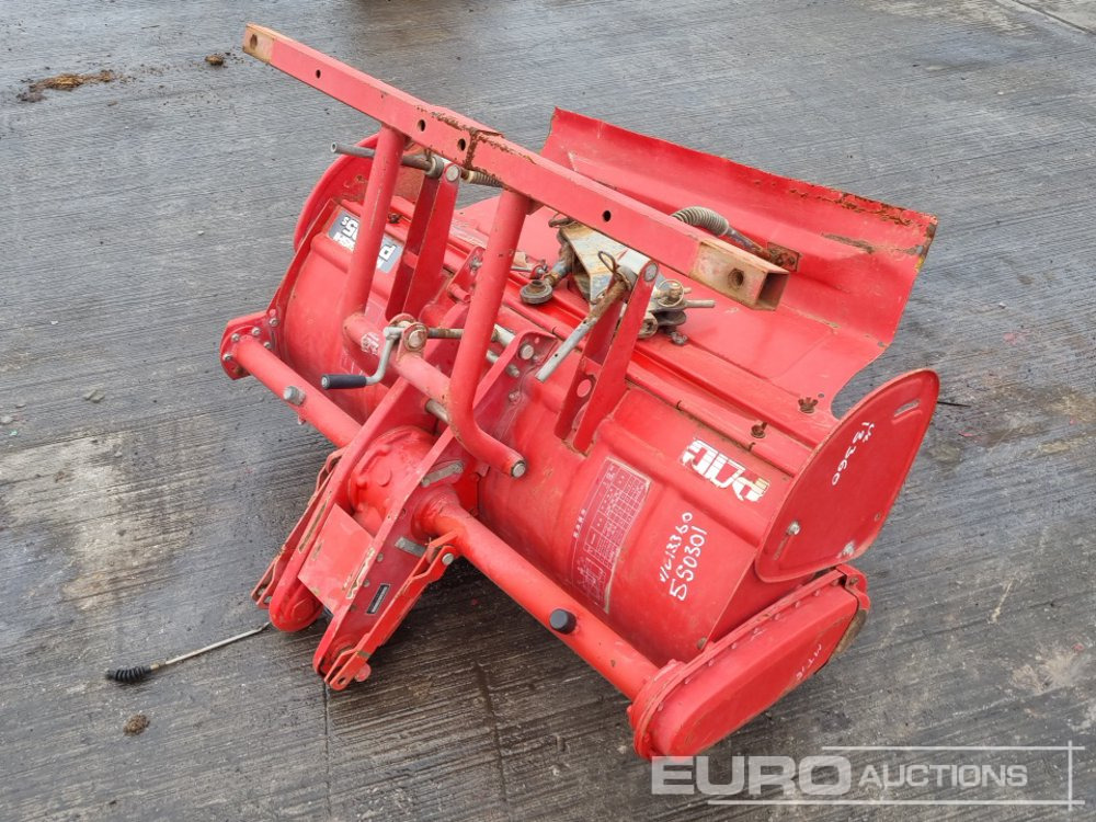 Mitsubishi P1205S - Machine agricole: photos 5 Mitsubishi P1205S - Machine agricole: photos 5