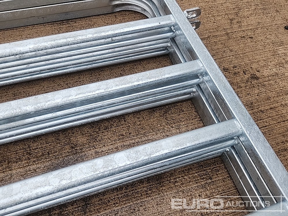 Machine agricole Unused 4' Galvanised Sheep Hurdle (4 of): photos 12 Machine agricole Unused 4' Galvanised Sheep Hurdle (4 of): photos 12