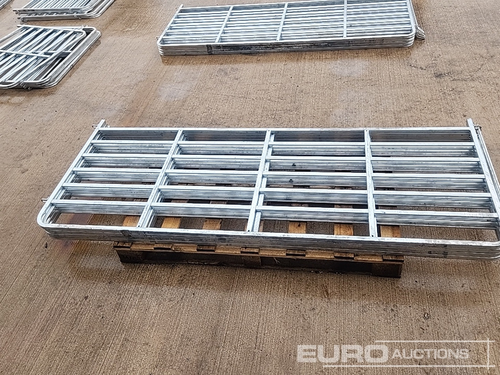 Machine agricole Unused 8' Galvanised Sheep Hurdle (4 of): photos 15 Machine agricole Unused 8' Galvanised Sheep Hurdle (4 of): photos 15