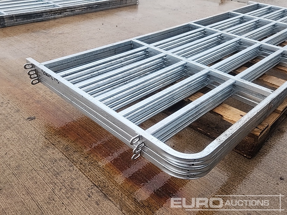 Machine agricole Unused 8' Galvanised Sheep Hurdle (4 of): photos 22 Machine agricole Unused 8' Galvanised Sheep Hurdle (4 of): photos 22