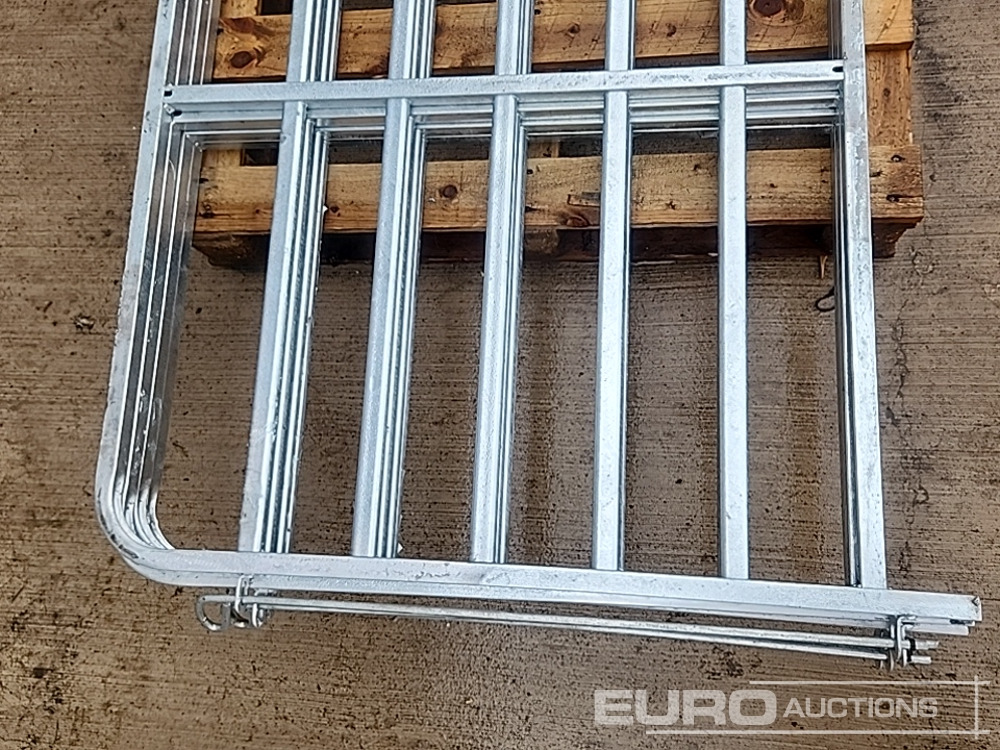 Machine agricole Unused 8' Galvanised Sheep Hurdle (4 of): photos 17 Machine agricole Unused 8' Galvanised Sheep Hurdle (4 of): photos 17