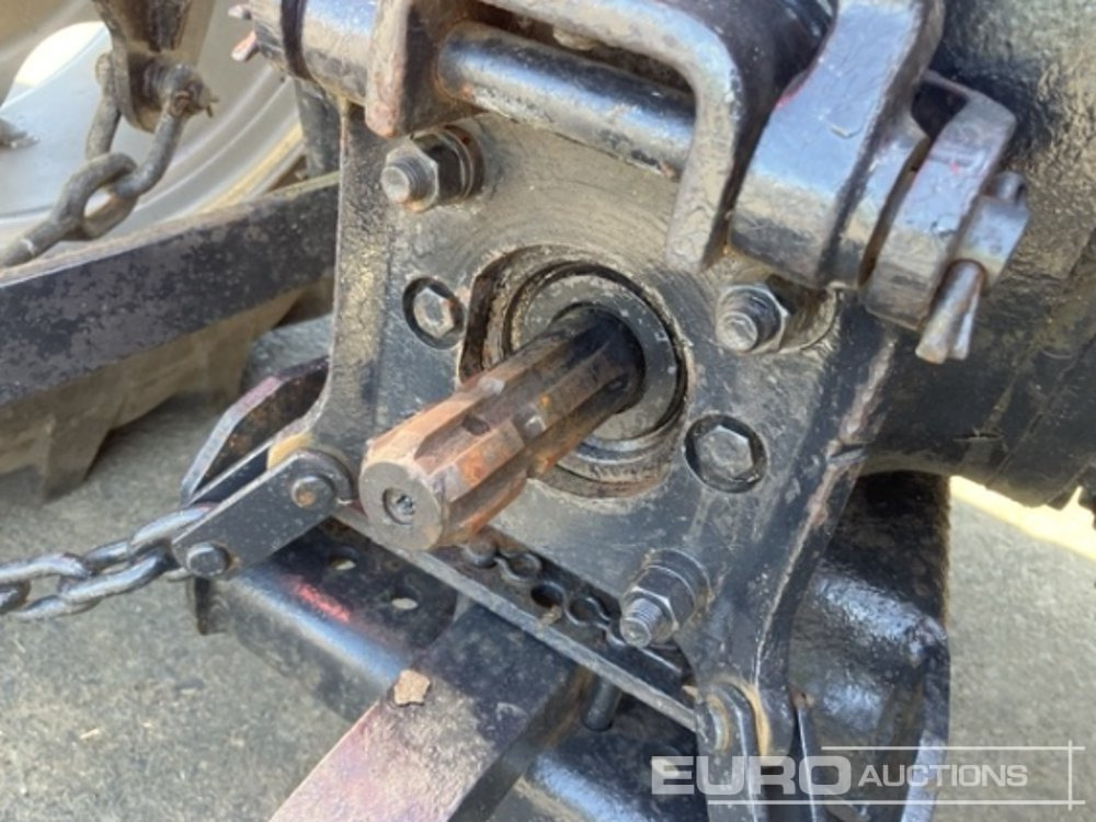 Massey Ferguson 240 - Tracteur agricole: photos 5 Massey Ferguson 240 - Tracteur agricole: photos 5