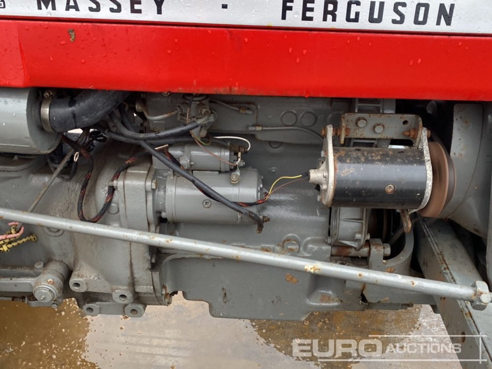 Tracteur agricole Massey Ferguson MF135: photos 20 Tracteur agricole Massey Ferguson MF135: photos 20