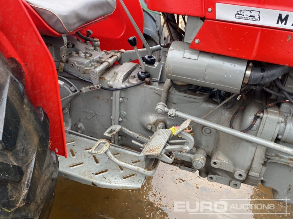 Tracteur agricole Massey Ferguson MF135: photos 19 Tracteur agricole Massey Ferguson MF135: photos 19