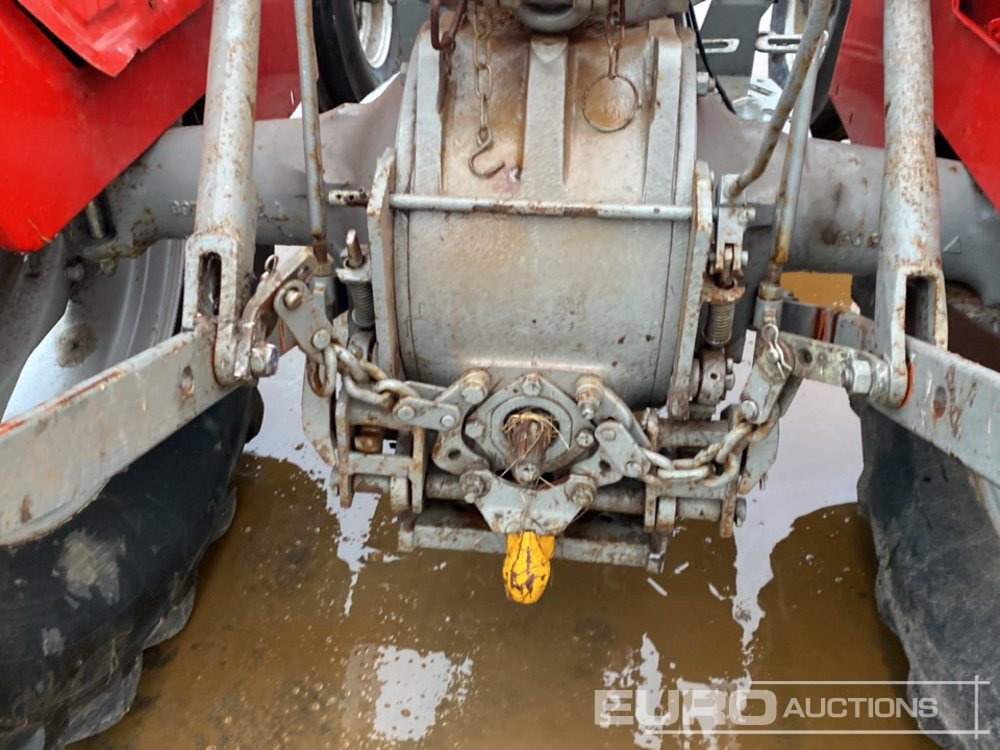 Tracteur agricole Massey Ferguson MF135: photos 11 Tracteur agricole Massey Ferguson MF135: photos 11