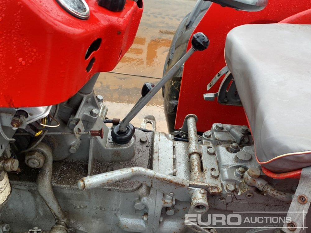 Tracteur agricole Massey Ferguson MF135: photos 23 Tracteur agricole Massey Ferguson MF135: photos 23