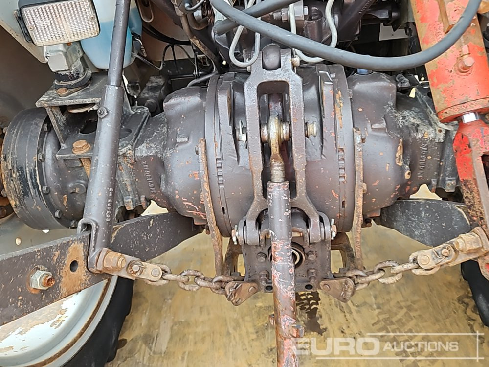 Tracteur agricole Massey Ferguson MF362: photos 17 Tracteur agricole Massey Ferguson MF362: photos 17