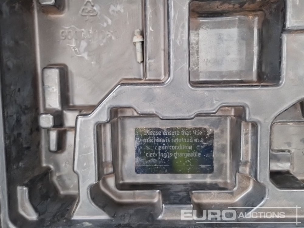 Matériel de chantier Milwaukee 18 Volt Impact Wrench (Body Only): photos 11
