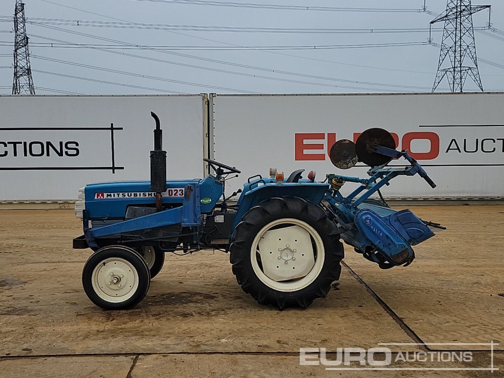 Mitsubishi D2350 - Micro tracteur: photos 2 Mitsubishi D2350 - Micro tracteur: photos 2