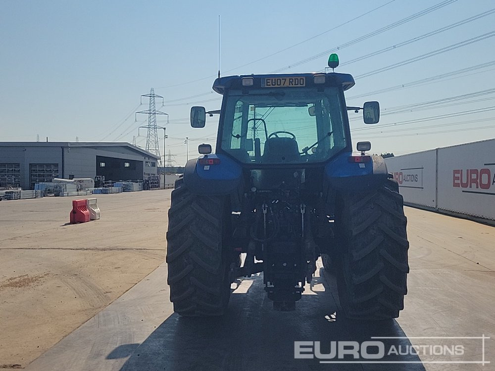 New Holland TM155 - Tracteur agricole: photos 4 New Holland TM155 - Tracteur agricole: photos 4