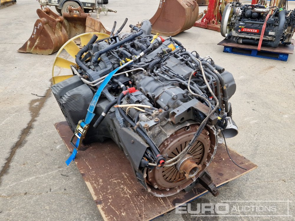 Paccar 6 Cylinder Engine - Moteur: photos 1 Paccar 6 Cylinder Engine - Moteur: photos 1