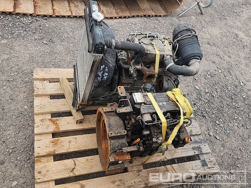 Perkins 3 Cylinder Diesel Engine, Yanmar 3 Cylinder Diesel Engine (2 of) - Moteur: photos 2 Perkins 3 Cylinder Diesel Engine, Yanmar 3 Cylinder Diesel Engine (2 of) - Moteur: photos 2