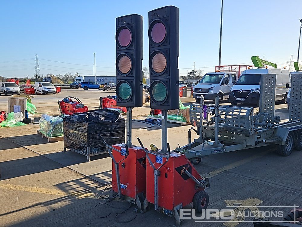 Pike 2 Way Traffic Light System - Remorque porte engin: photos 1 Pike 2 Way Traffic Light System - Remorque porte engin: photos 1